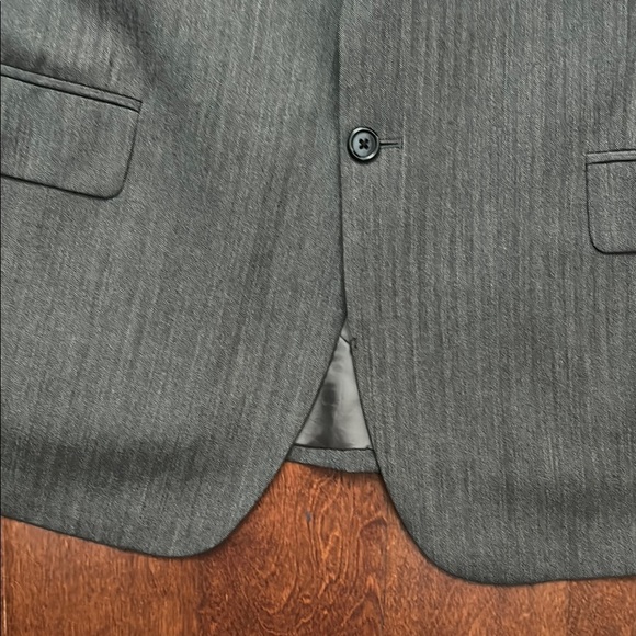 Jos. A. Bank Handsome Gray Blazer, Classic Fit, 100% Wool, Size 46R - Picture 5 of 15